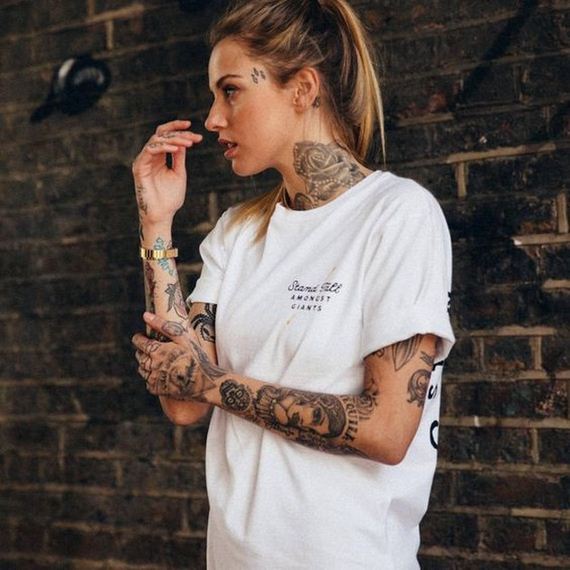 06-women-with-tattoos