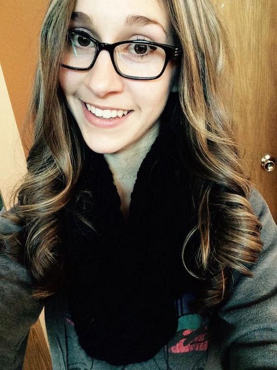 14-girls-with-glasses