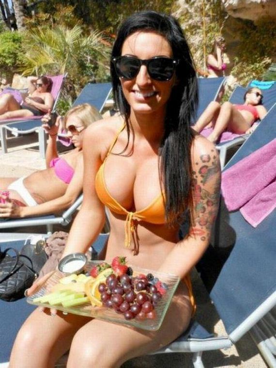 15-girls-in-bikini