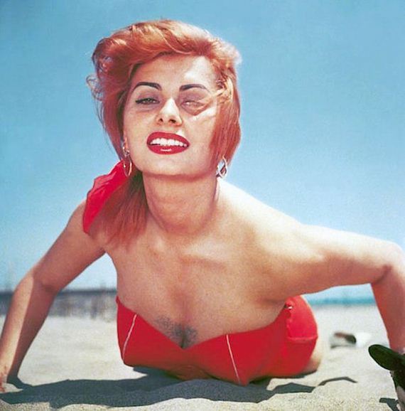 Loren sexy sofia Sophia Loren