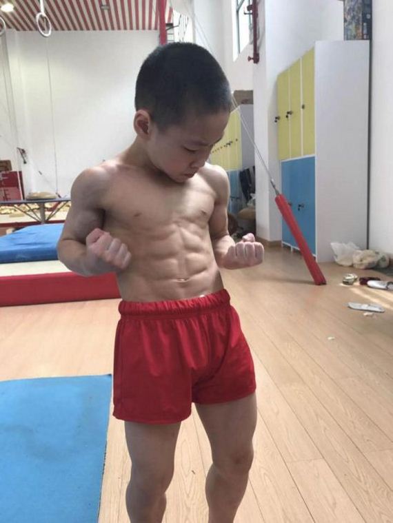 No Mood To Workout? This 7-Year-Old Chinese Boy With 8 