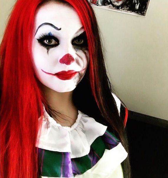 Girls are dressing up as ‘Sexy Pennywise’ - Barnorama