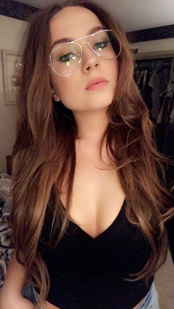 Sexy Girls With Glasses - Barnorama