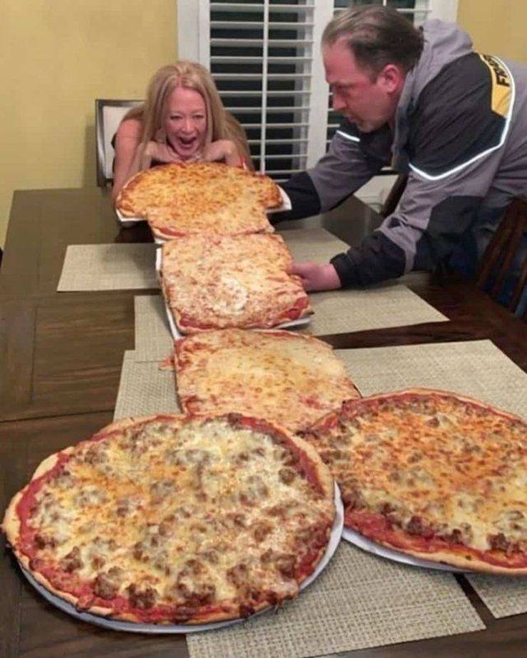 Naked Pizza Prank Gone Wrong Pics.
