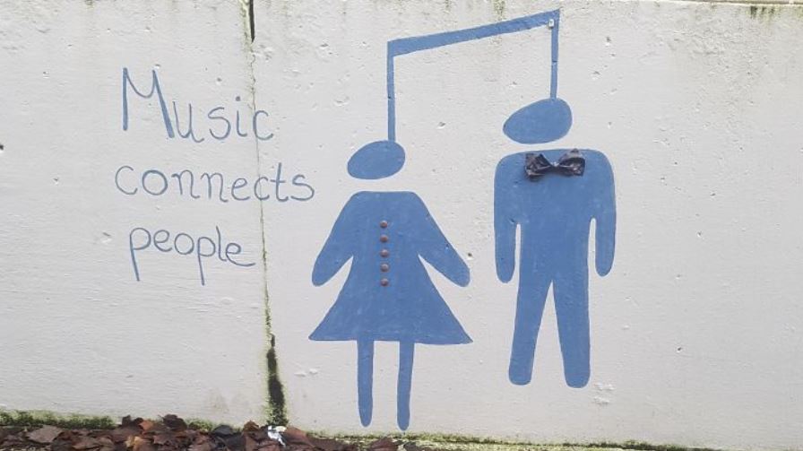 100 Epic Design Fails That Are So Bad, We Can’t Believe They Actually ...