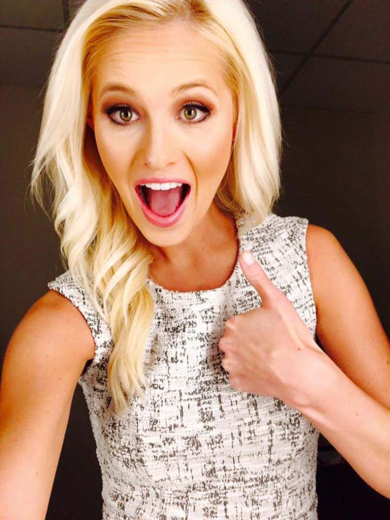 Apart from the mind-blowing photos that will show you Tomi Lahren Red carpe...