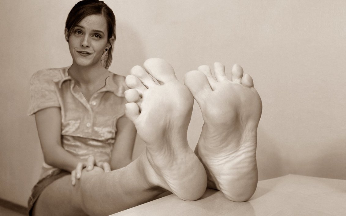 The Hottest Emma Watson Feet Photos.