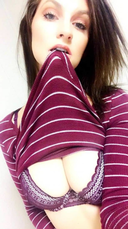26 Hot Girls Get Bored At Work 23