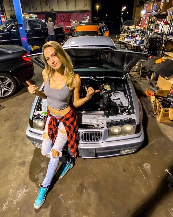 30 Hot Girls And Cars 19