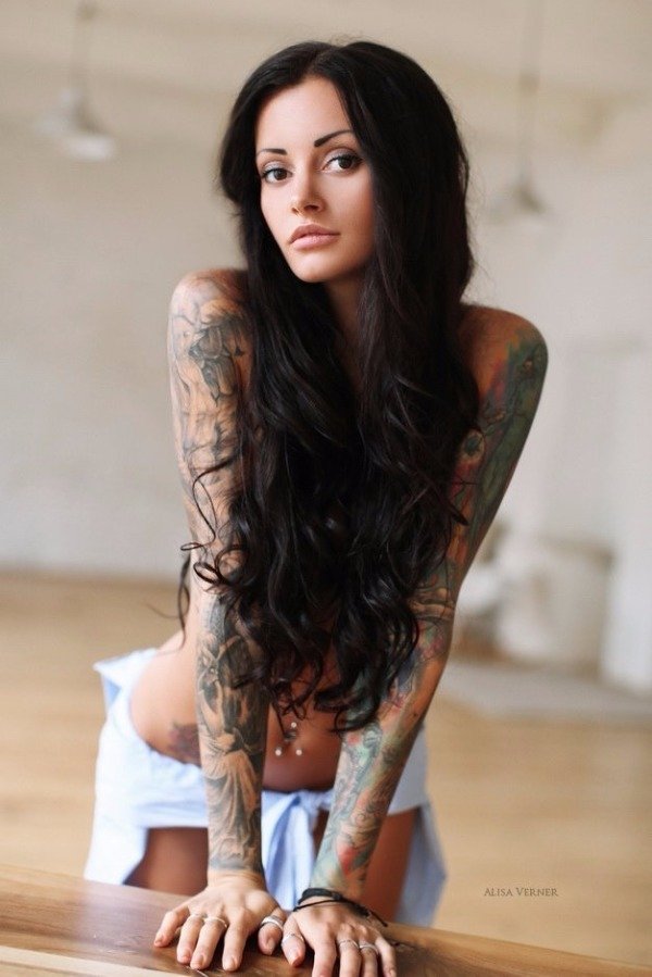 30 Sexy Tattooed Girls 11