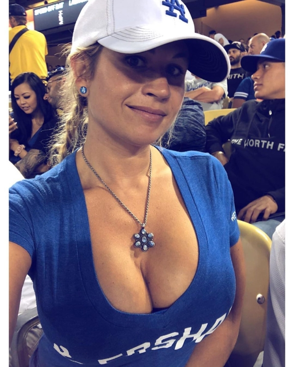 32 Hot Girls Who Love Sports 24