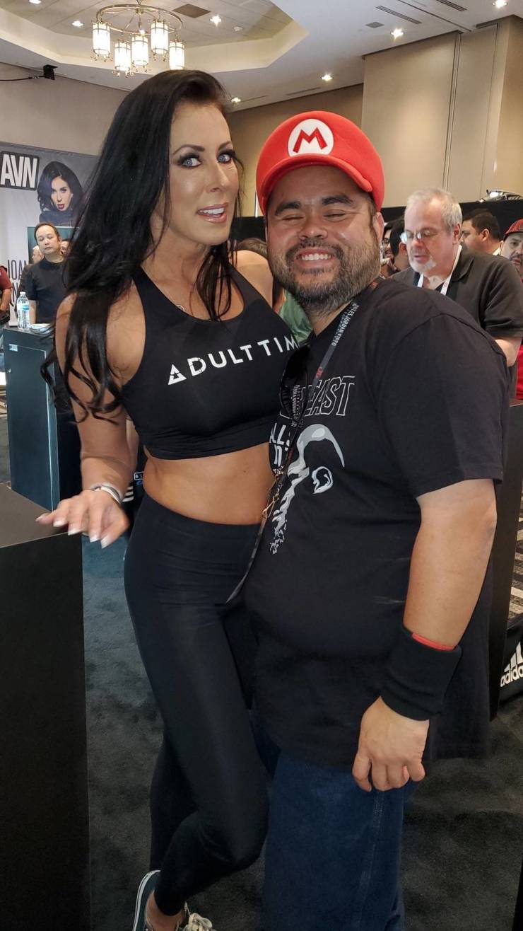 38 Hot Photos From AVN Adult Entertainment Expo 2020 21