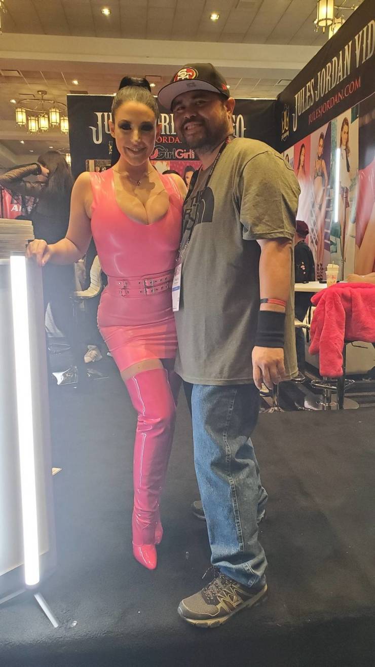 38 Hot Photos From AVN Adult Entertainment Expo 2020 141
