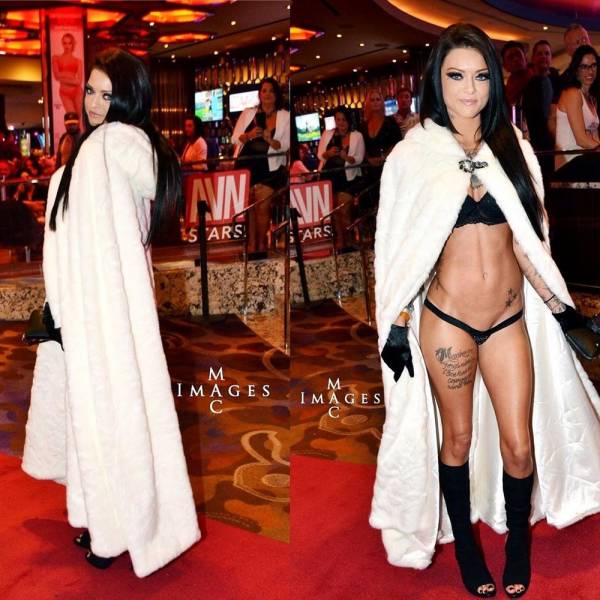 38 Hot Photos From AVN Adult Entertainment Expo 2020 143