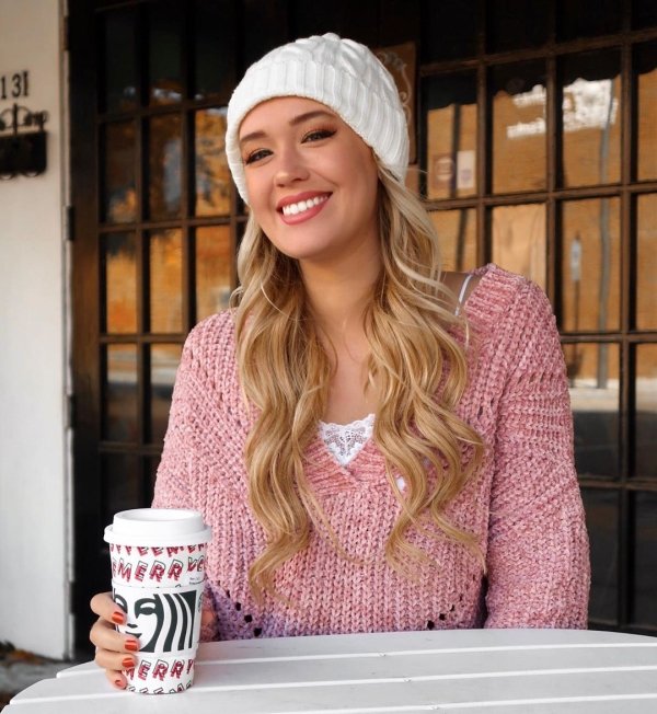 38 Hot Girls Wearing Winter Clothes 13