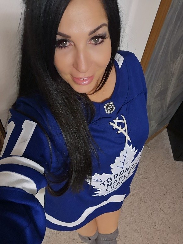 30 Sexy Sports Fans 34