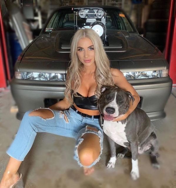 29 Hot Girls With Puppies 9