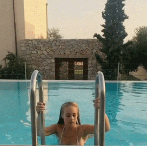 35 GIFs Of Hot Girls Are Here For You! 5