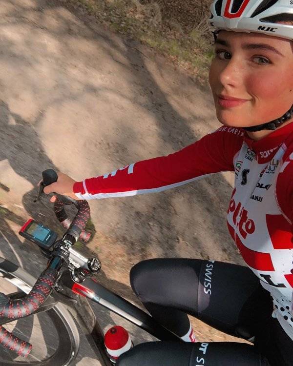 Dutch Cyclist Puck Moonen Looks Cute And Hot 29