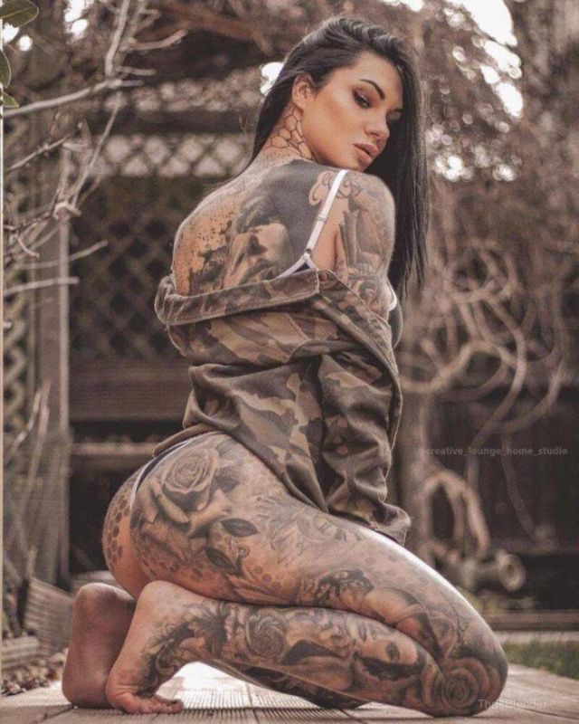29 Tatted Hotties 272