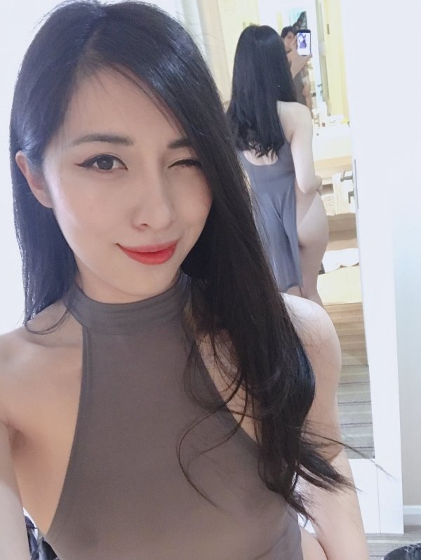 52 Sexy Asian Beauties 52