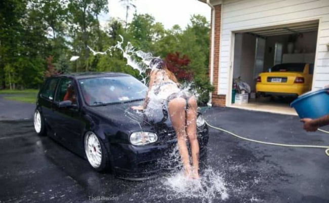 Are Bikini Car Washes Still A Thing? 19