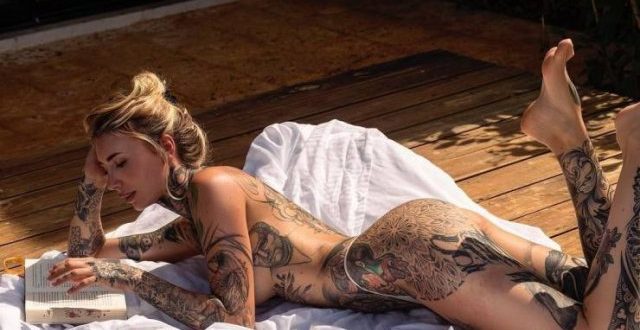 Captivating Women With Tattoos