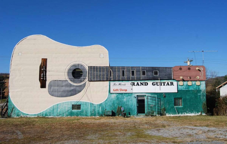 18 Wacky Buildings That Defy All Logic – Barnorama