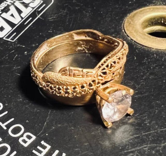 Gold ring found at the beach