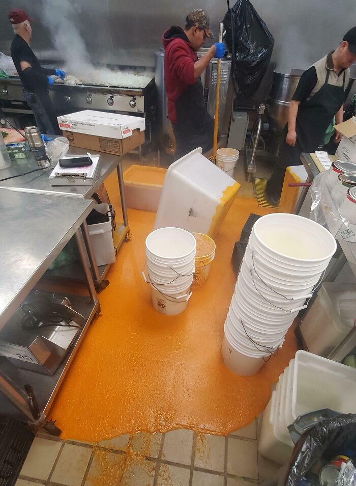 16 Kitchen Disasters So Bad They Deserve Their Own Cooking Show – Barnorama