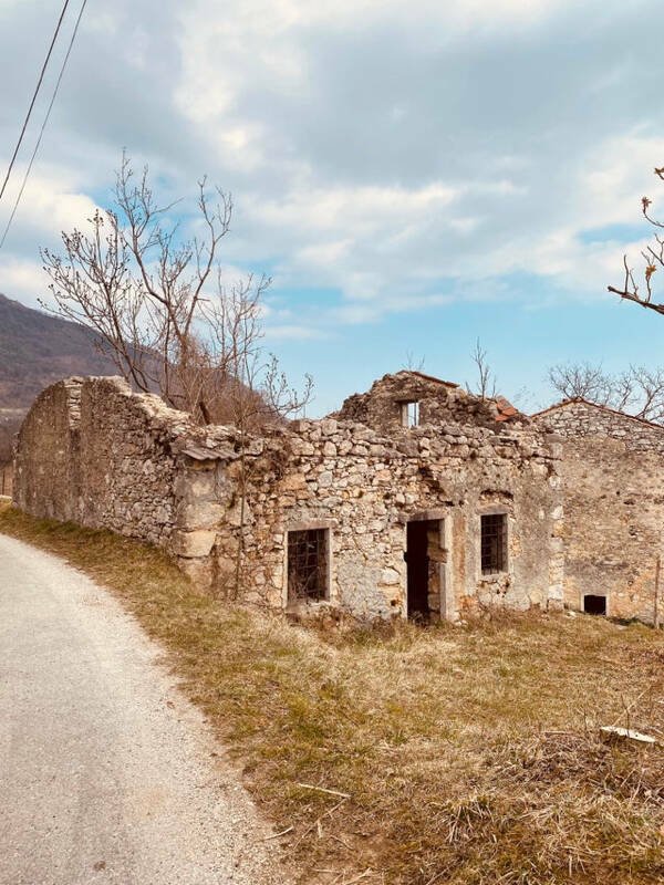 House abandoned after WWI in the mountains of Italy